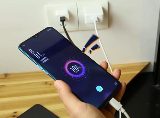 拯救赖床的你oppor17pro超级闪充为小姐姐节省了一分钟