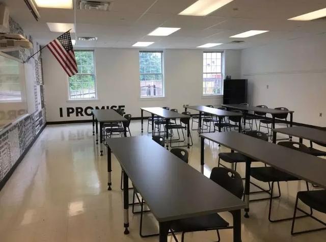 开设I Promise学校,勇敢发声,詹皇正重新定义史