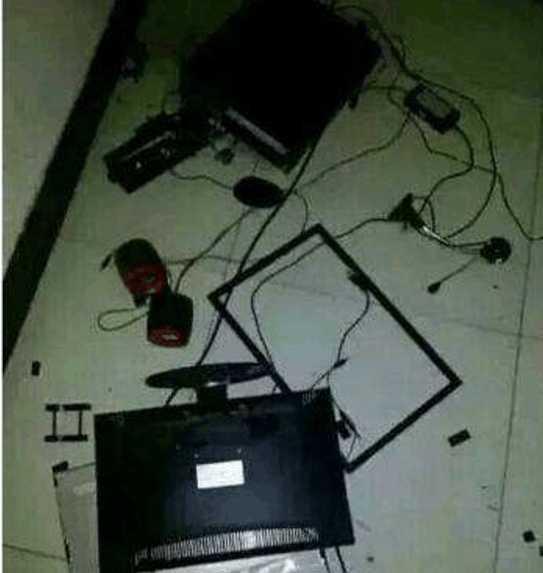 女友被教会毒奶粉后沉迷的无法自拔, 小伙忍无可忍怒砸电脑