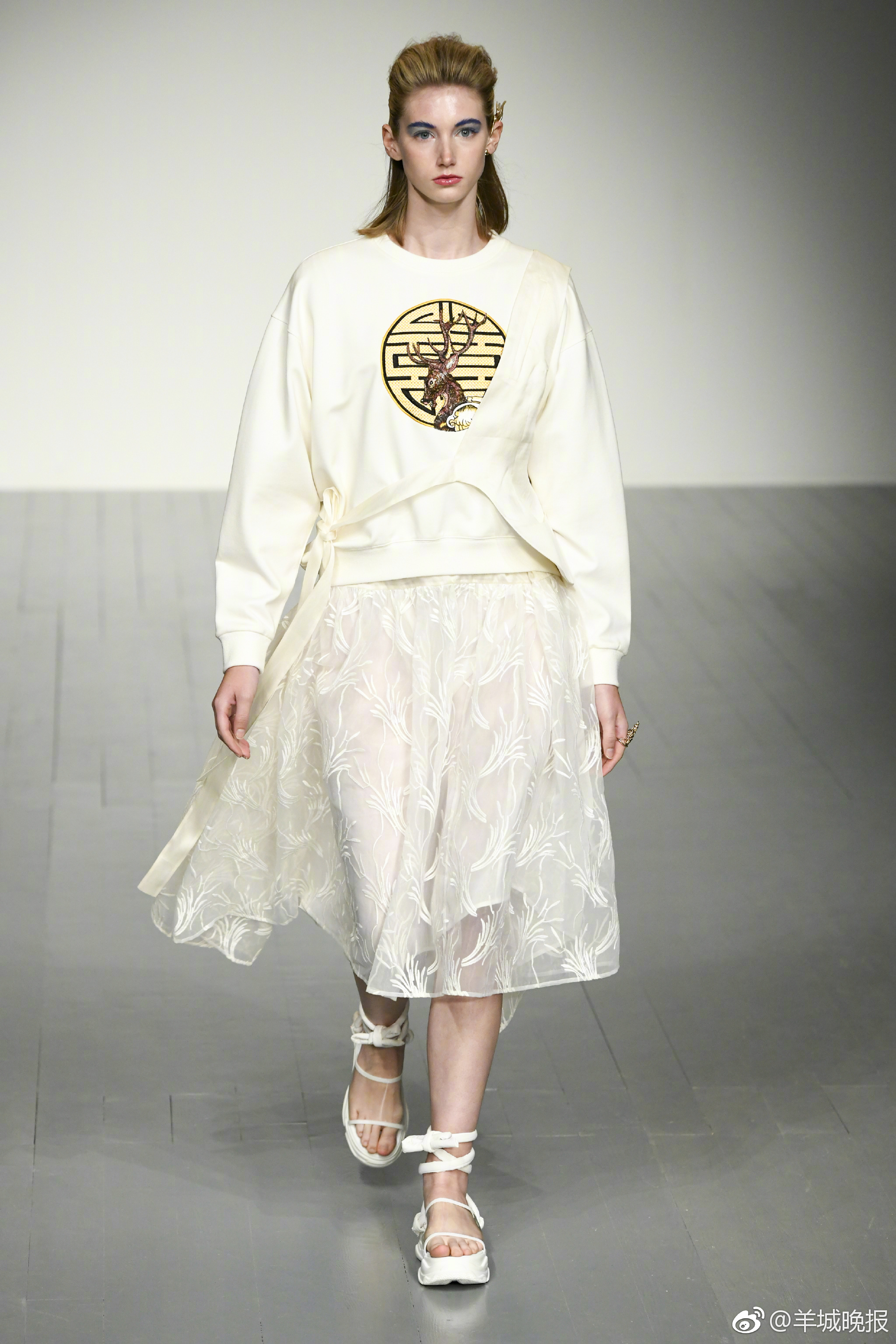 唯品会"国潮出征"伦敦大秀,这才是国潮的正确打开方式.9月13日