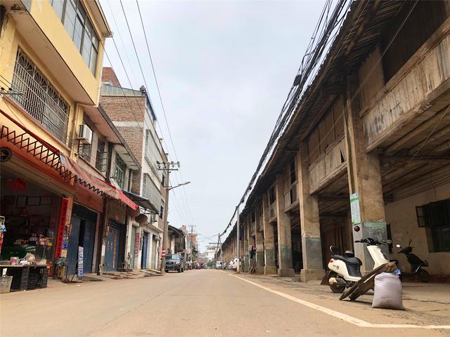 走进赣州章贡区蟠龙镇,探访即将消失的赣南骑楼,再不看就没有了