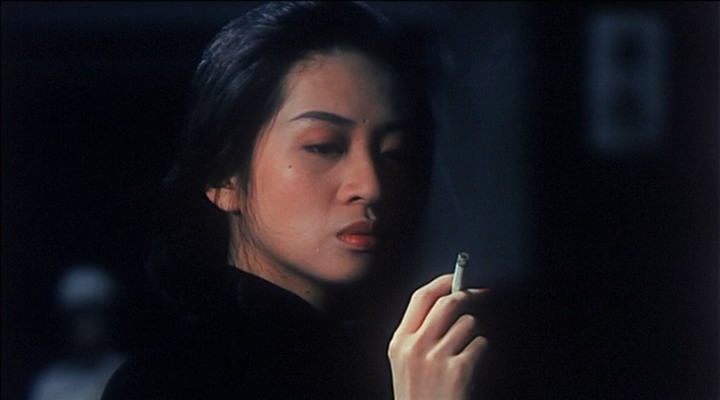 影视剧女星抽烟镜头对比刘诗诗不会抽烟最后一个经典了