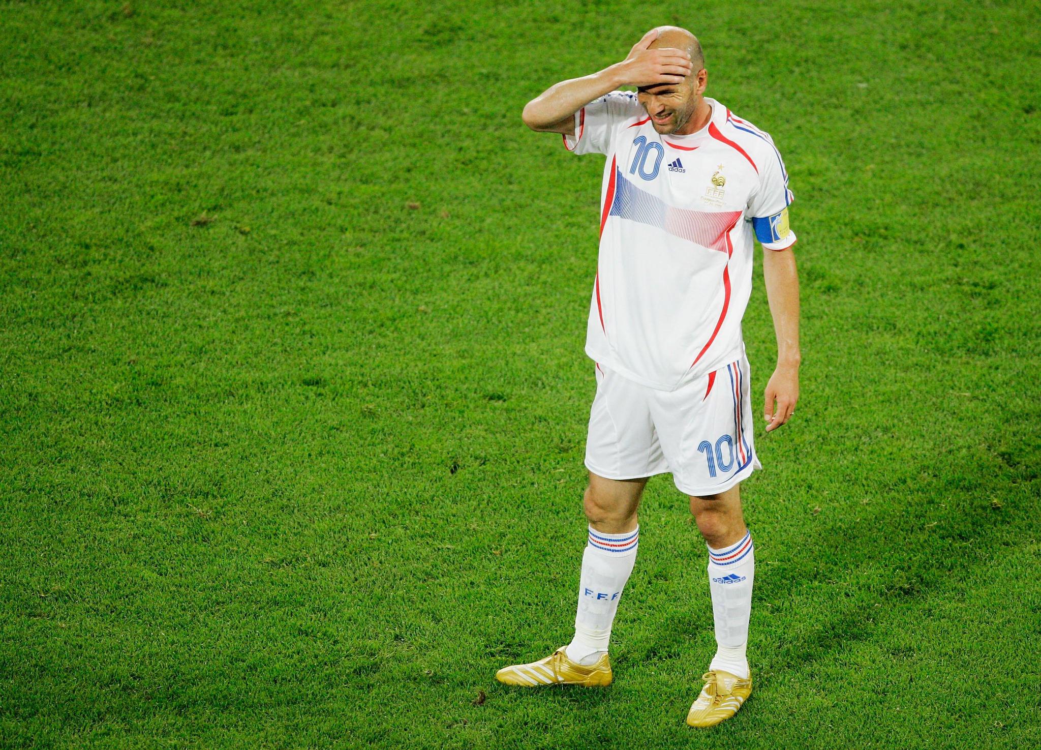 盘点世界足坛五大球王,巴西两人上榜|足球|世界足坛|球王_新浪新闻