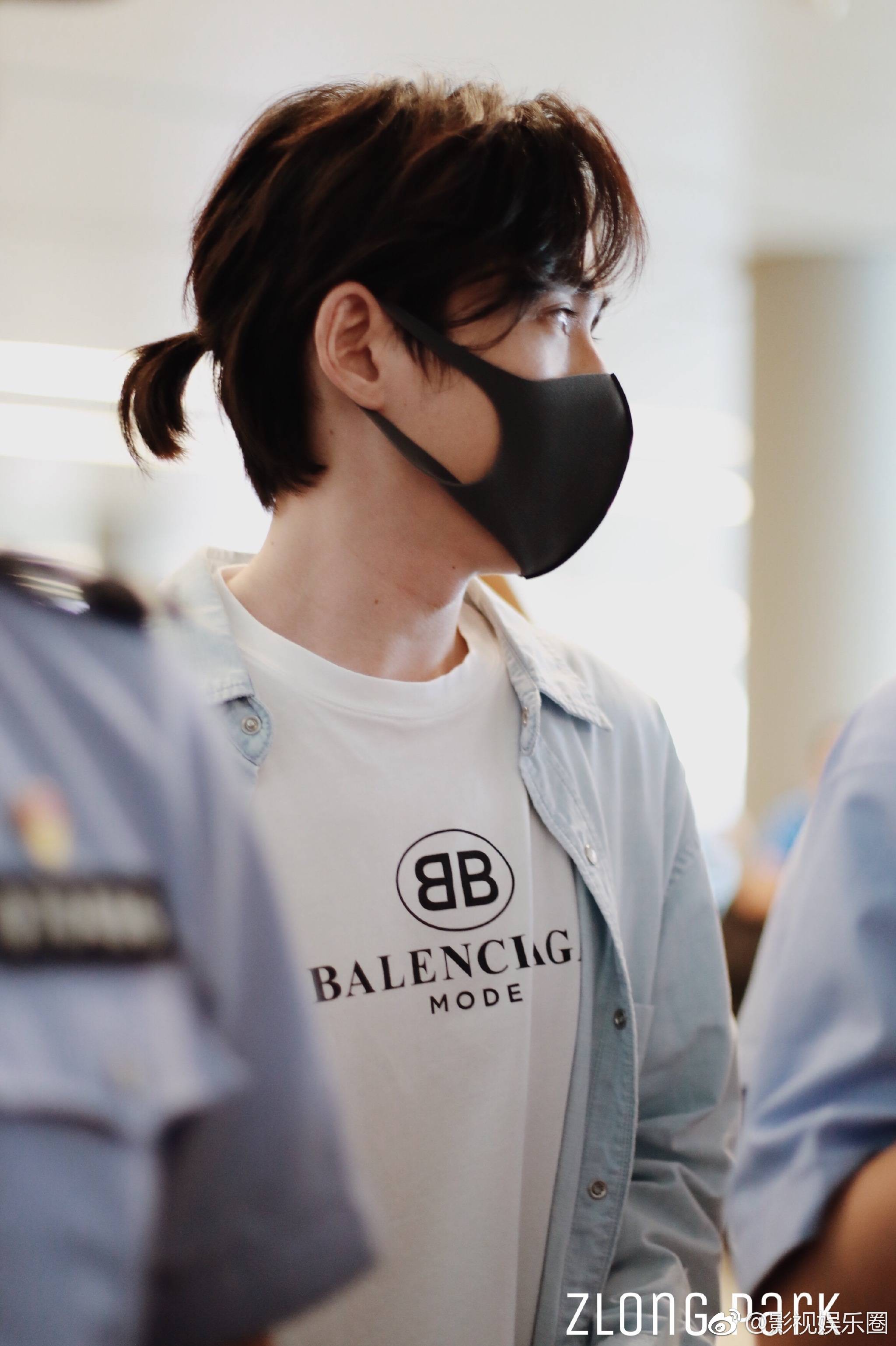 扎着小辫子可爱龙龙人气爆棚|朱一龙|龙龙|小辫子_新浪新闻