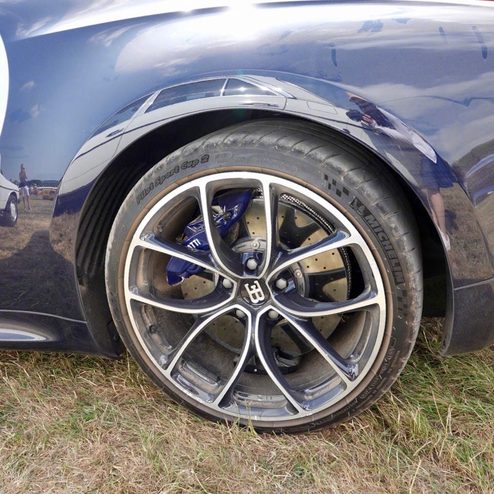 稀有货!布加迪chiron