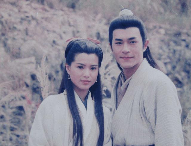 古天乐李若彤世纪同框引发回忆杀,网友:不变的姑姑,变黑的过儿