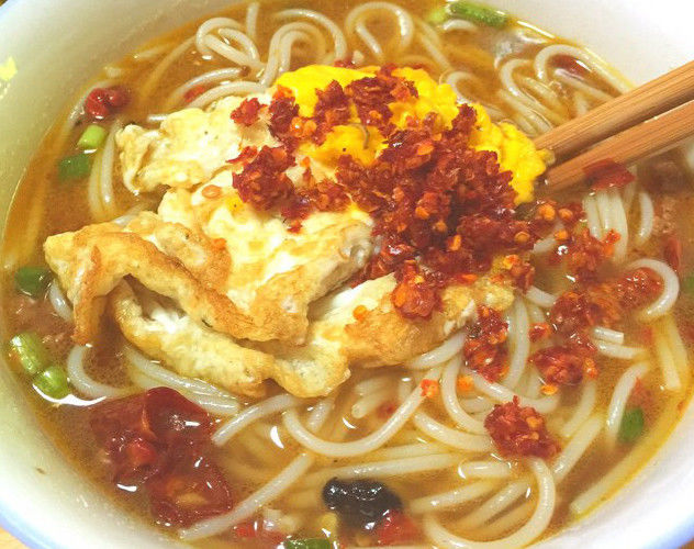 最想念的还是妈妈做的米线,再煎一个荷包蛋,简直是完美