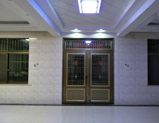 50万的农村自建房客厅八卦吊顶超赞保证你没见过