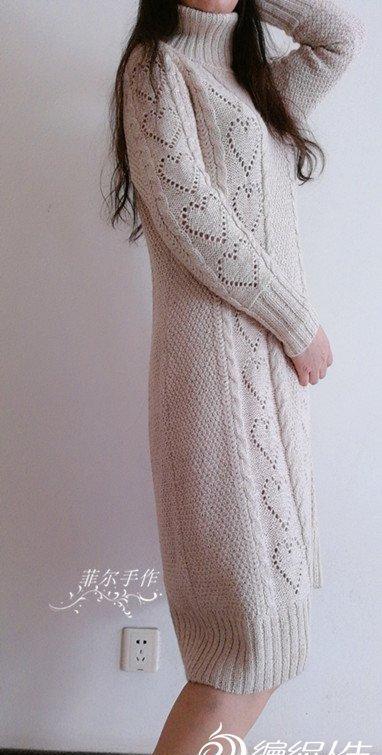 宽松版知性风女性针织高领长款毛衣群,心型图案织法
