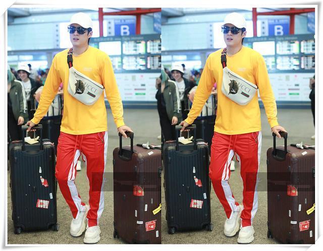 韩东君真自信,竟然红配黄现身,网友:有颜值身材才敢这么穿吧