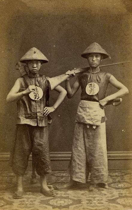 清朝士兵军服上印"兵"和"勇",一字之差,军饷地位都差距惊人