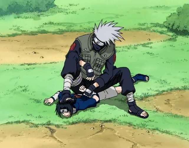 喊话卡卡西你训话归训话把屁股从佐助身上拿开好吗