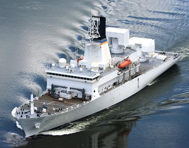 宁招惹俄罗斯也不愿得罪这国 出动导弹艇直接驱逐美军舰