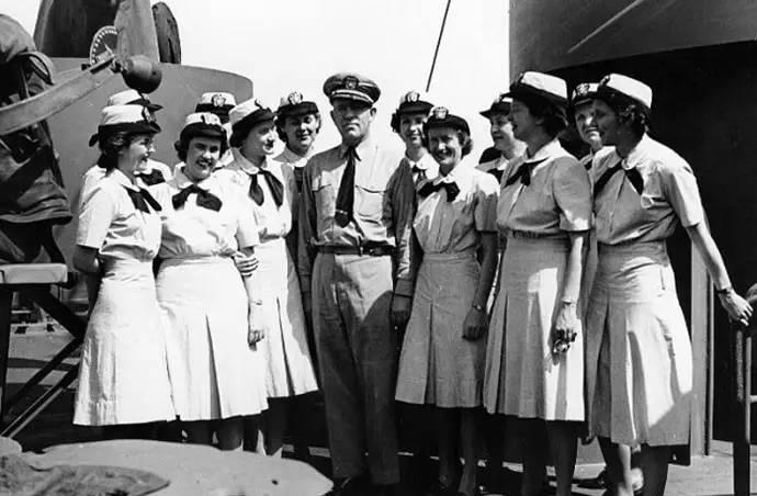 二战女兵军装照