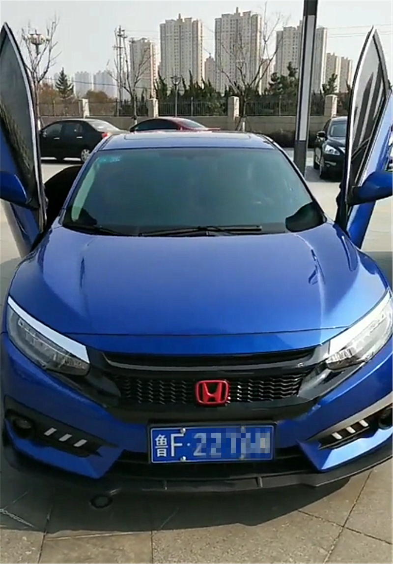 15万思域现烟台,车门是"剪刀门"!网友:8.7秒加速不行