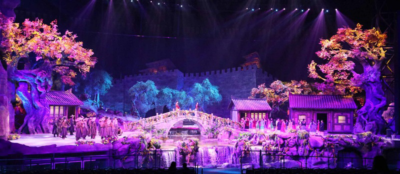 感受会跑的实景演艺到华夏文旅西安度假区看驼铃传奇秀