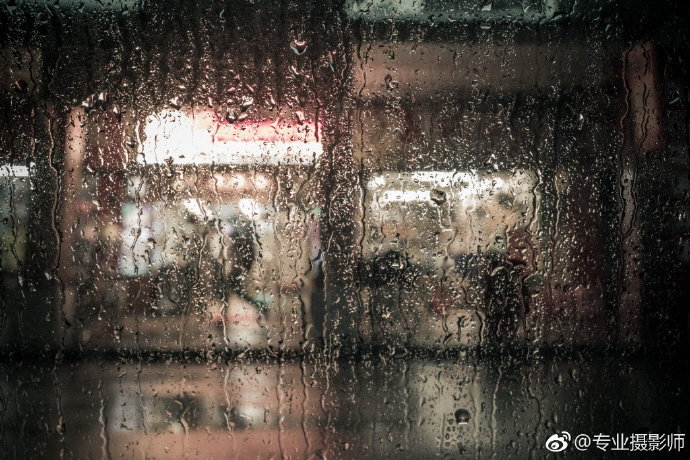 淅沥雨夜中感受老广风情|微凉|秋意|屋檐_新浪新闻