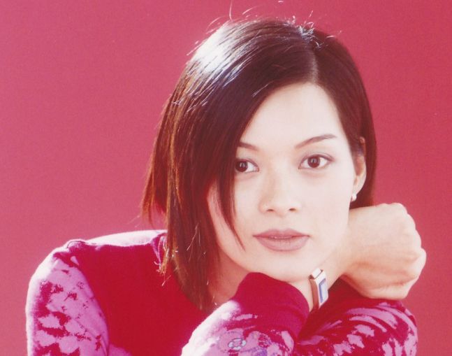 她曾是亚视当家花旦,因"勒索风波"遭雪藏,卖保险朋友少了一半|刘锦玲