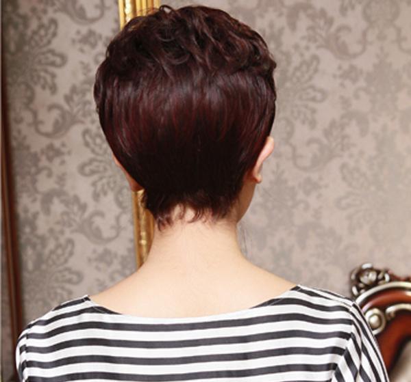 奔五女别乱烫头发搞不好会老10岁这样的发型才会让你更年轻