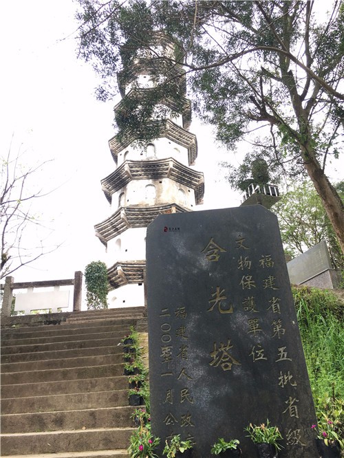 周末,行走在连江"含光塔"湿地公园上