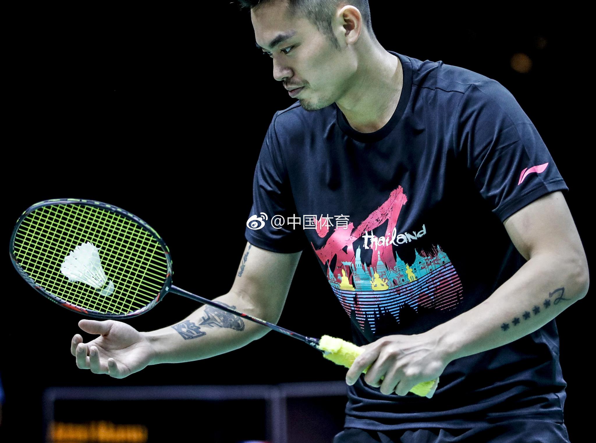 带你直击,奉上一组今天 帅气的训练照!|林丹|羽毛球|粉丝团_新浪新闻