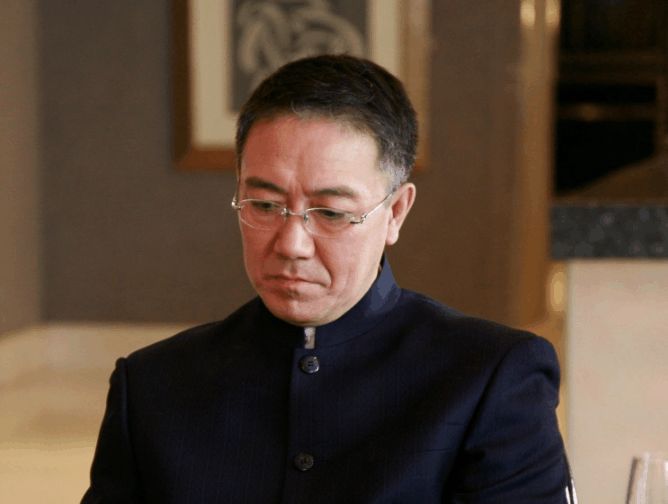 他曾戏好人不红因事业心太强而离婚如今与小16岁娇妻幸福如初