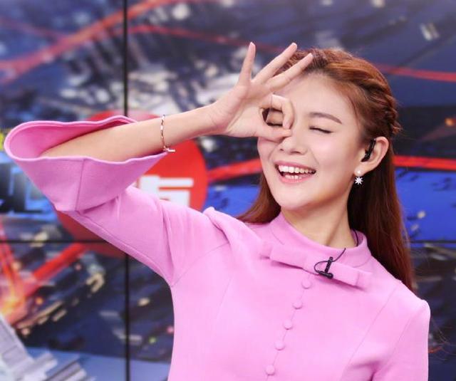 毕业于四川师范大学电影电视学院的湖南经视主持人美女