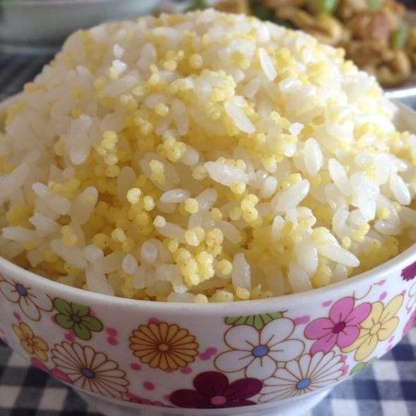 到底是吃小米好还是吃大米好 来看看各行业精英怎么说