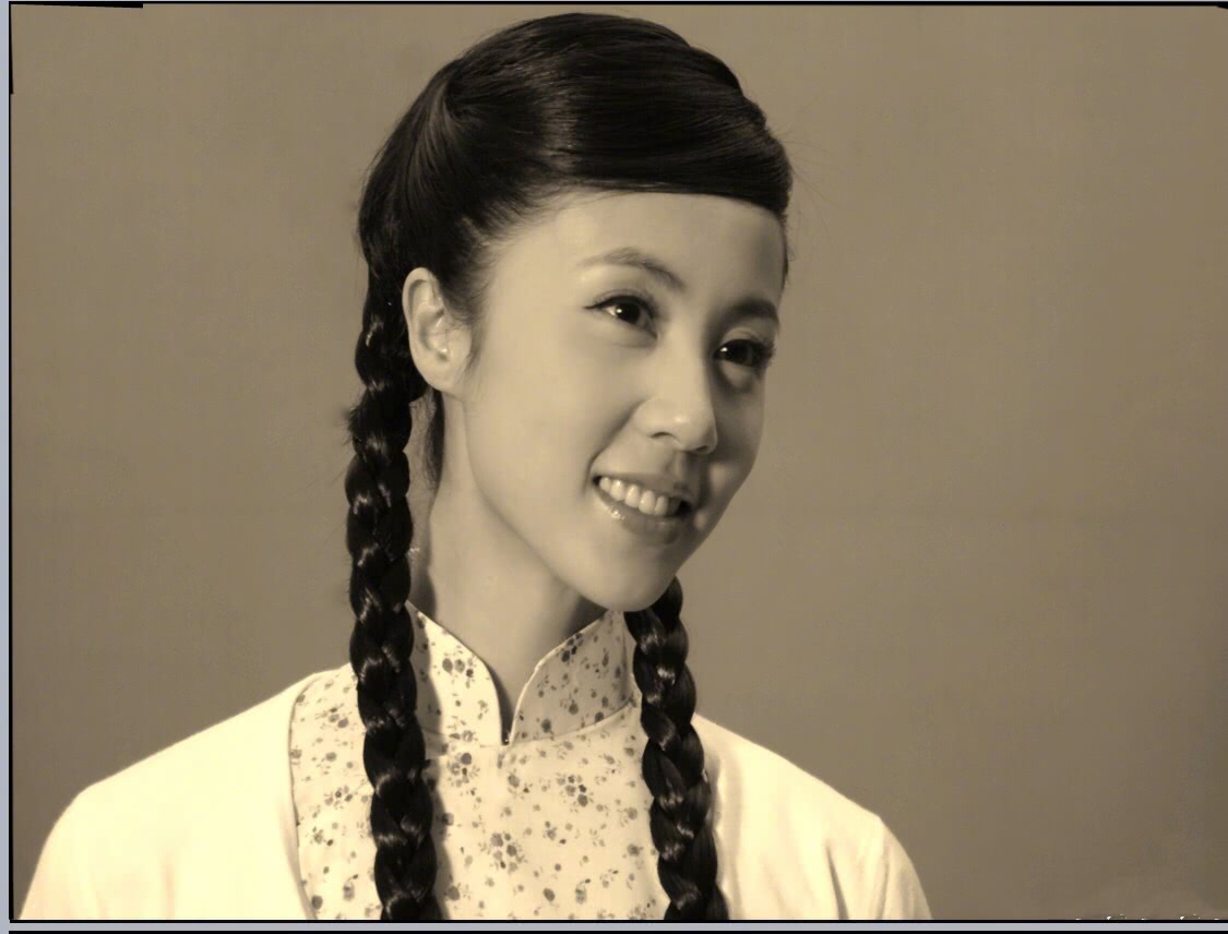 孙莉晒与小女儿过周末