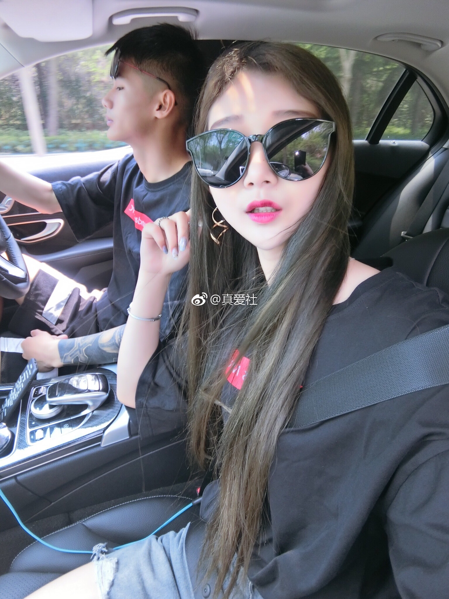 我爱你,胜于昨日,略匮明朝。