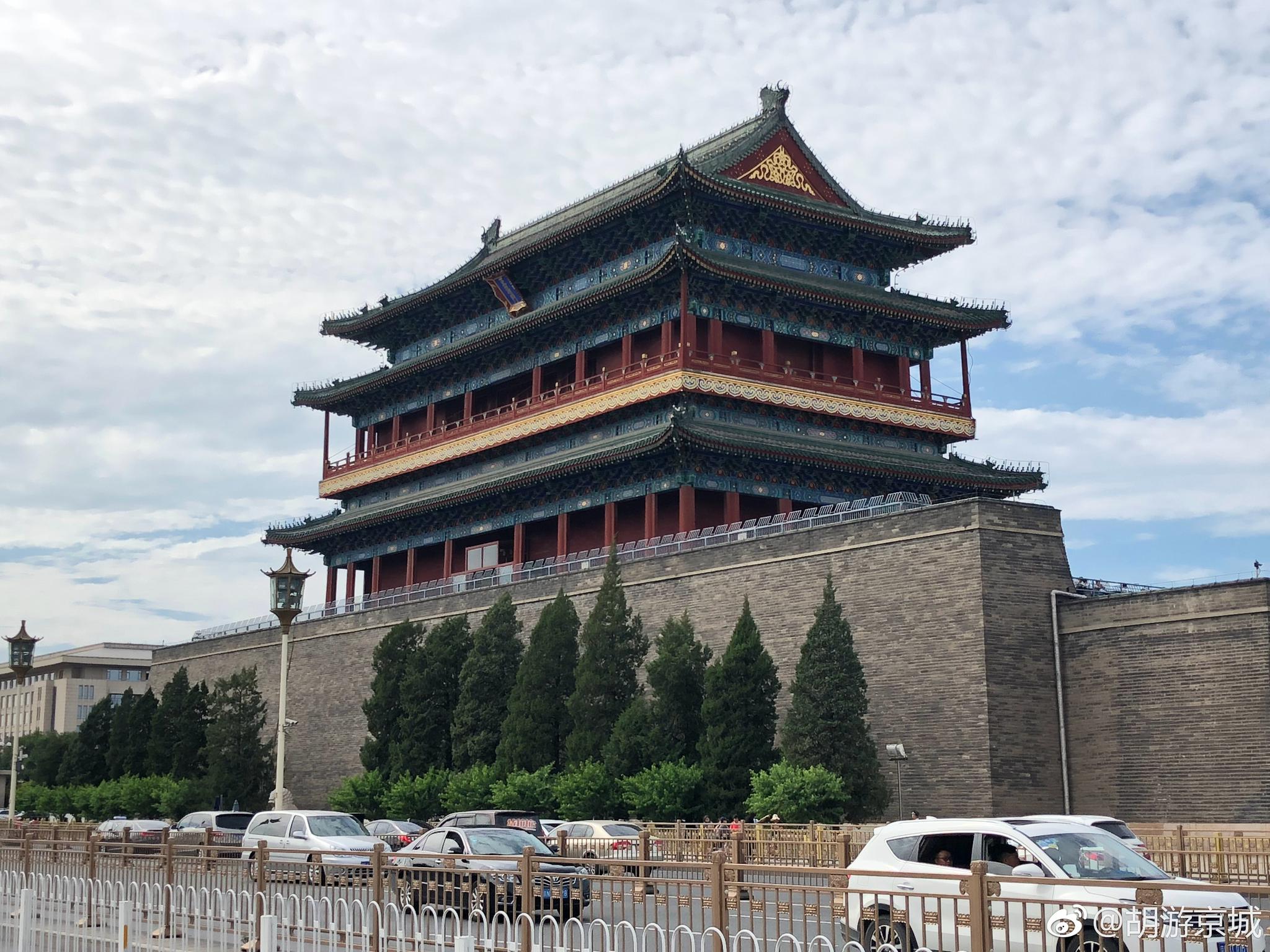 脚尖下的皇城系列165正阳门城楼位于天安门广场南