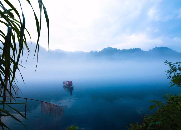 虚无缥缈,如梦似幻