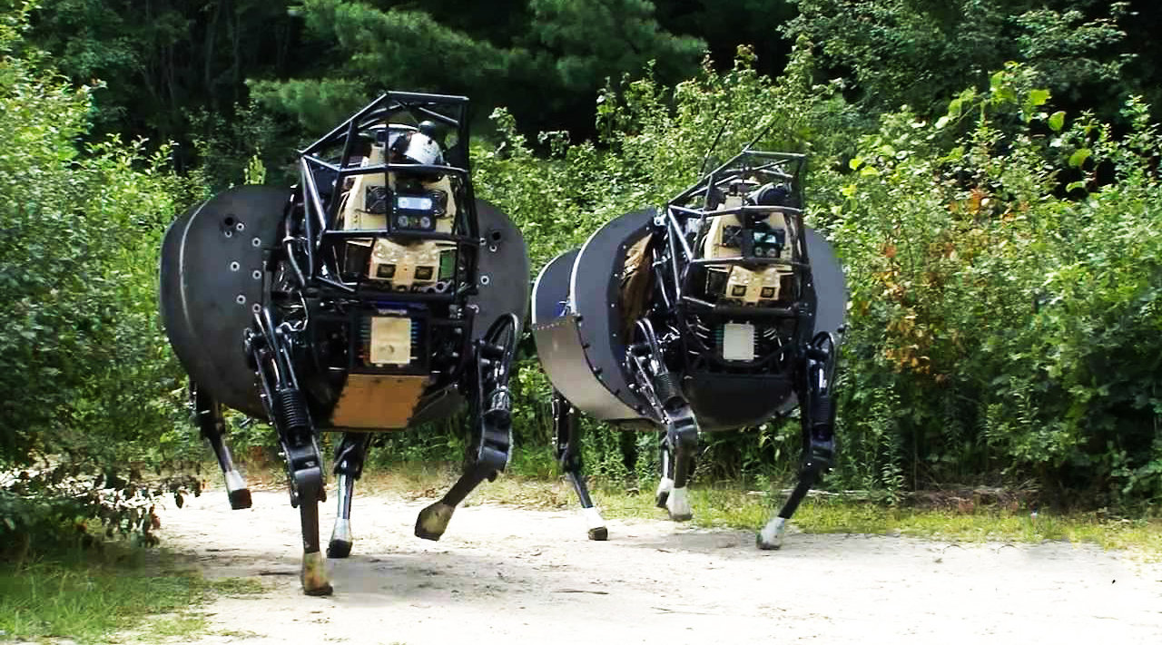 中国四足仿生机器人负重150公斤仍健步如飞,现代版木牛流马今再现