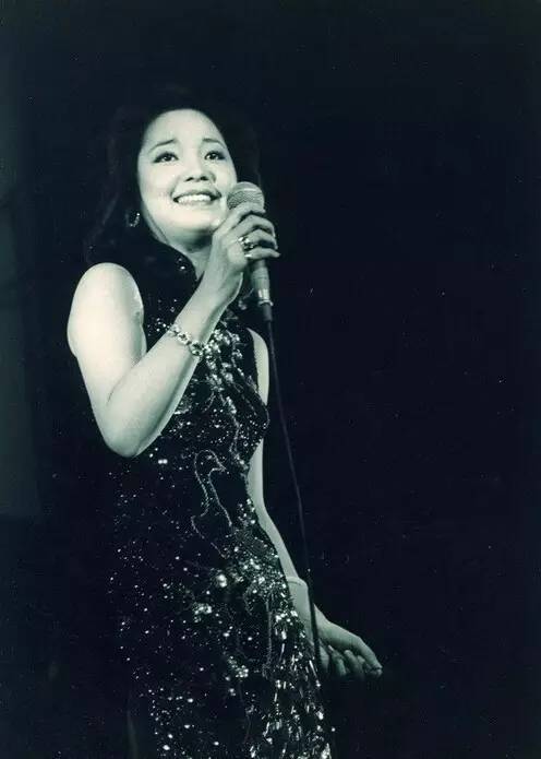 邓丽君绝版旗袍写真,太美了!