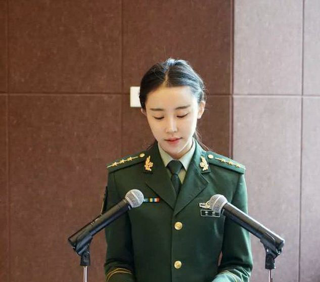 武警重庆总队上尉警官杨琳是一名基层带兵人,她用真情感染人,用真实