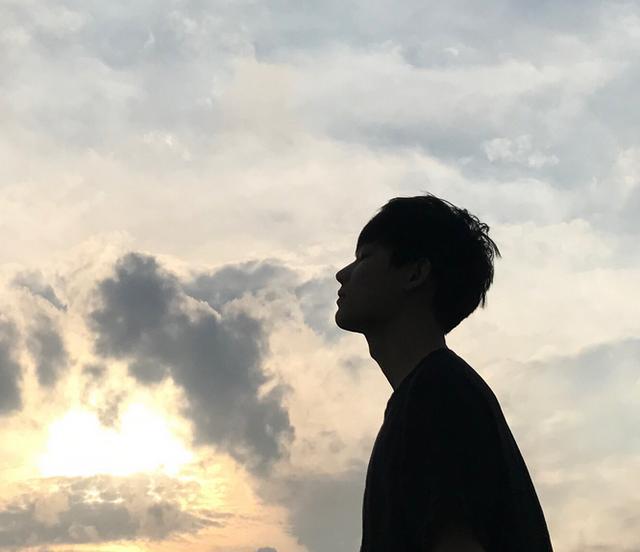 男女情侣头像背影控