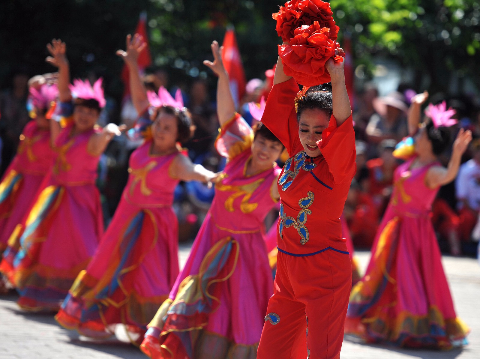 500名美女户外劲舞,盛景霸屏