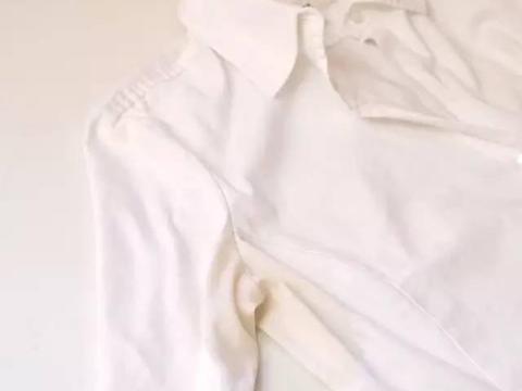 衣服上汗渍洗不干净，用这招立马干净如新！|汗渍|衣物|衣服|小苏打|如新_新浪新闻