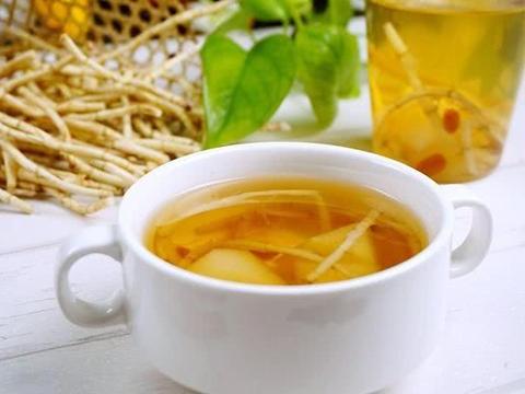 厉害了,鱼腥草煮雪花梨