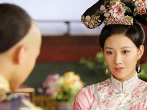 她是清朝三大宠妃之一,成清朝第一位皇贵妃,顺