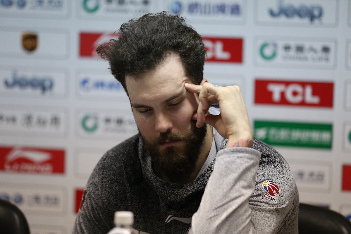 山东前外援拉杜利察:和山东打身体对抗很激烈,迫不