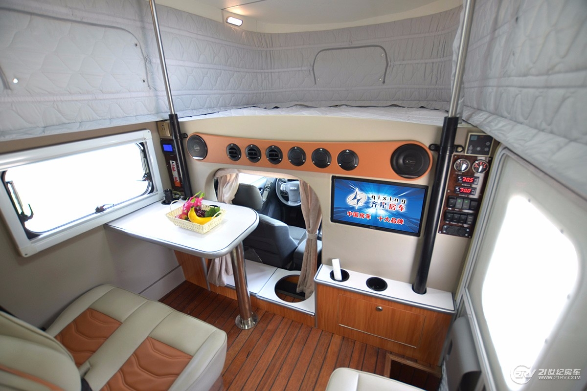 8万,齐星单排皮卡升降顶房车内饰曝光,满足5人旅行