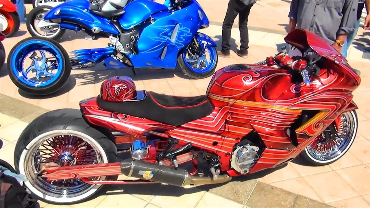 外国牛人发明会变形的摩托车,独轮两轮随意切换,非常帅气!