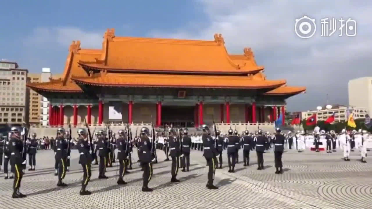 台湾阅兵伴奏竟用的是《恋爱ing》,真的心情就像是坐上一台喷射机