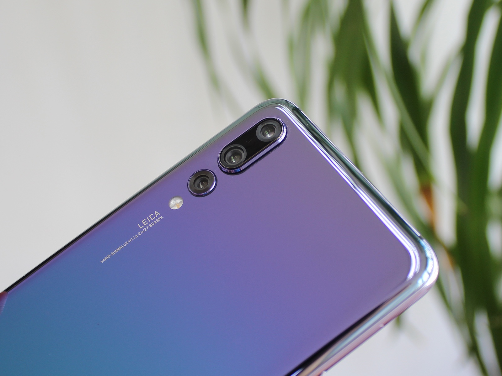 这可能是颜值最高的手机了华为p20pro极光色开箱图赏