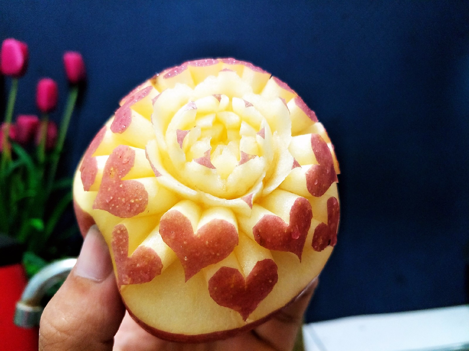 水果雕刻作品分享,网友:"这是些有灵魂的水果"!_新浪看点