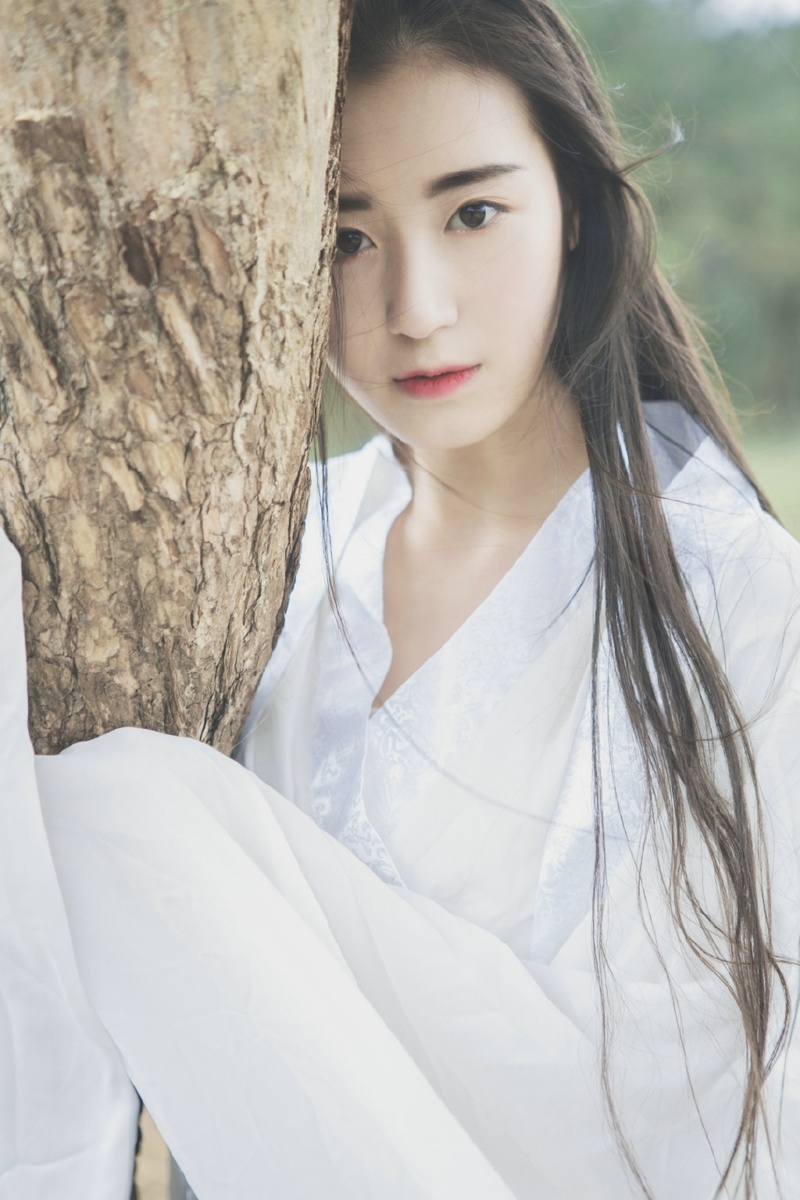 白衣汉服美女长发飘飘文艺气息魅人写真集 @微相册 @微博摄