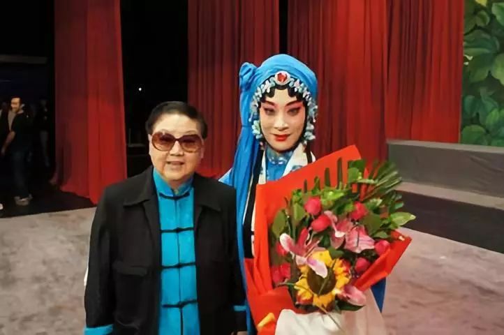 京剧名家李世济的水平怎么样她对于程派艺术的创新是好是坏