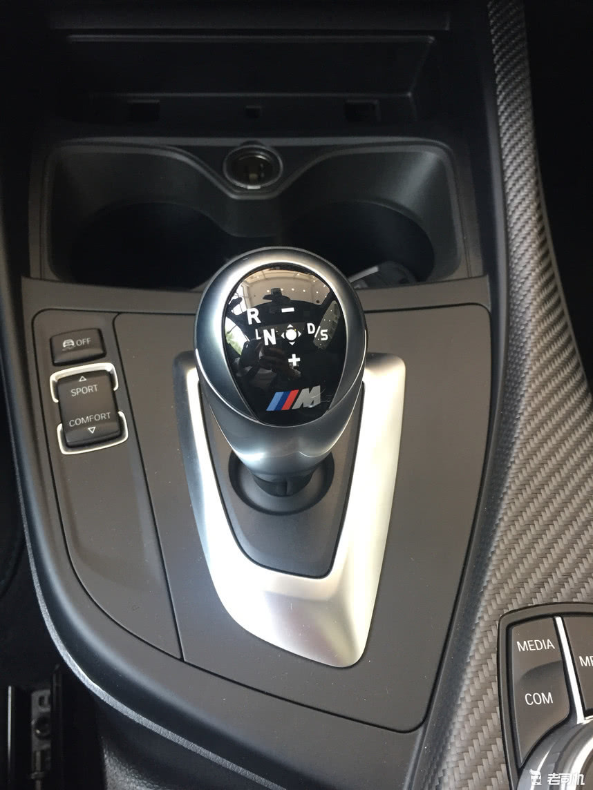 不到60万的宝马开起来竟比超跑还爽?加速仅4秒保时捷见它都得躲