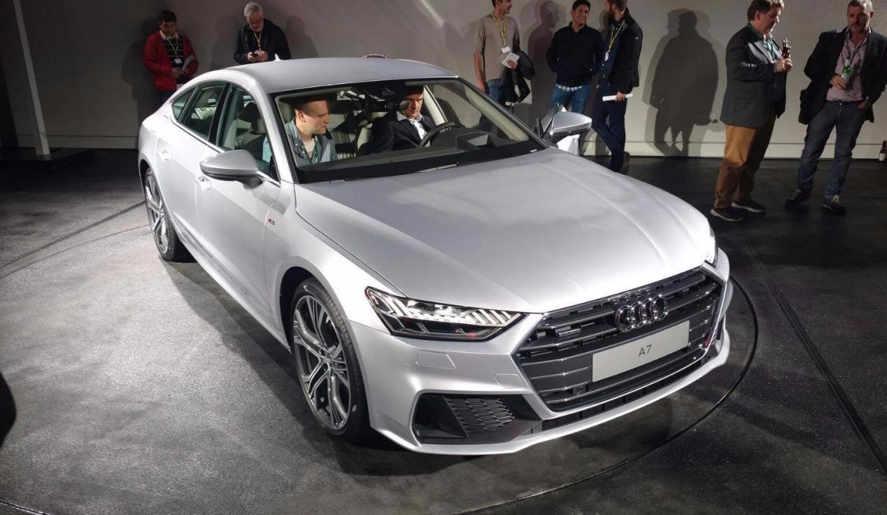 全新奔驰cls将上市,与对手全新奥迪a7相比,表现如何?